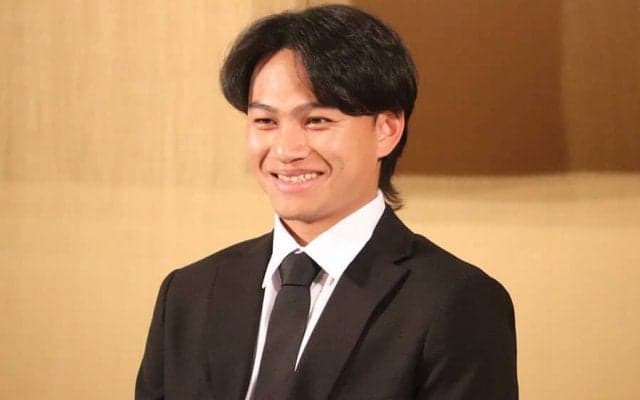 “台湾の至宝”徐若熙が鷹入団会見　ド軍も狙った逸材…3年後には「MLBに挑戦できる姿を」