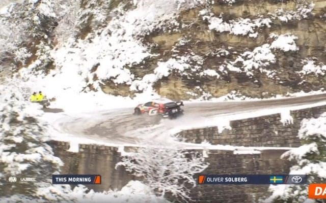 ギャラリー騒然！世界ラリーで「めちゃ滑ってる」 “予期せぬ事態”に観客慌てる…開幕戦で捉えたあわやの一幕