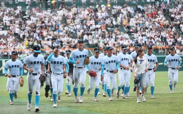 山梨学院が5年連続の選抜切符！主将は最速152キロ&高校通算30本超え…プロ注目の二刀流擁して23年以来の優勝狙う