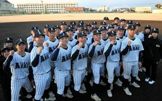 「野球のまち」に届いた2年ぶり3回目の切符　徳島・阿南光が選抜へ