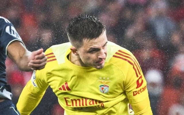 チャンピオンズリーグでヘディングゴール セットプレーでのGK活用は戦術の常識となるか