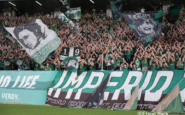 ｢え、めっちゃかっこいいんだけど!!!｣J1東京Vの来場者プレゼント“ベースボールシャツ”に驚きの声！｢デザインカッコイイ！｣｢35000名様ってすげーなー｣