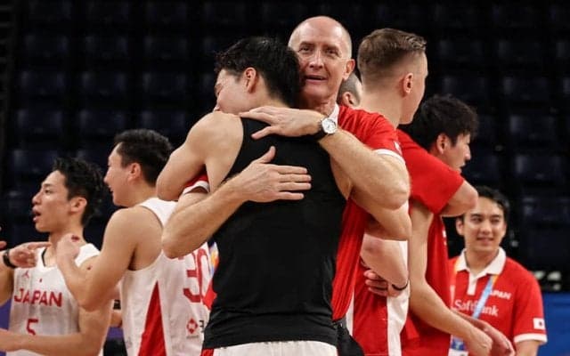 日本代表選手らHC退任のホーバス氏へ感謝「感謝しかないです」「お疲れ様でした」