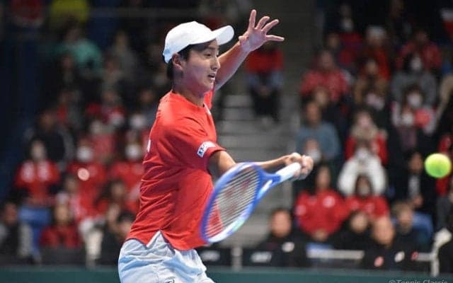 望月慎太郎は世界170位に敗戦。1勝1敗で2日目へ[デビスカップ・ファイナル予選]