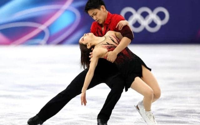 「まさにこれが必要だった」流れ呼び込んだ“りくりゅう”の自己ベスト演技を米記者が絶賛 82.84点は世界歴代3位【冬季五輪】