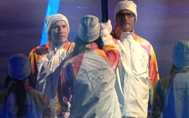 聖火リレーでの2大レジェンド共演が「熱すぎる」　バレージ＆ベルゴミのサン・シーロ降臨に「90年代のサッカーファン歓喜」【冬季五輪】