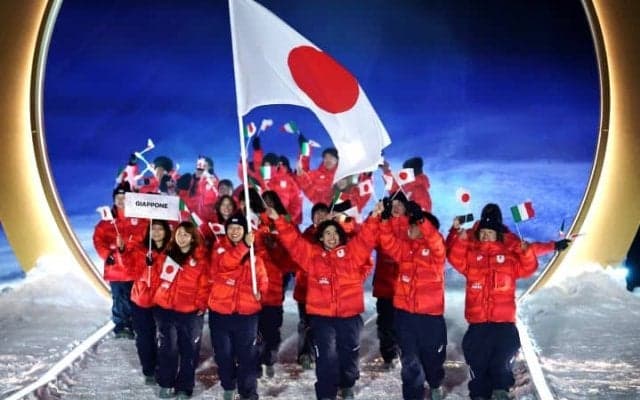 「本当に素敵だ」開会式の入場行進で示したホスト国への“愛” 日本選手団の行動に称賛の声「心から感謝」【冬季五輪】
