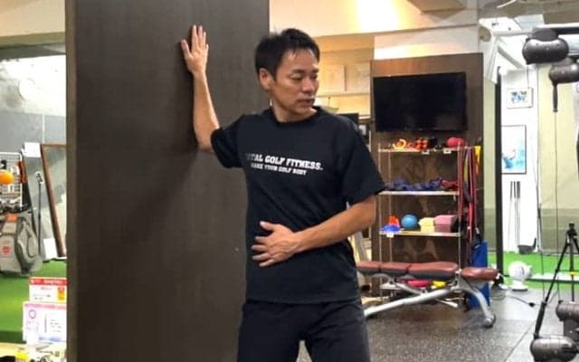 【ゴルフ】アウトサイドイン撲滅！簡単肩周りのストレッチ