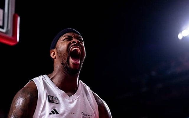 東地区上位をうかがうA東京が7連勝…フォスター、ロシターがリードし、千葉Jの猛追を振り切る