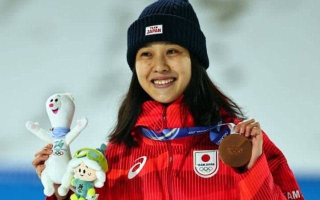 「朝から感動しちゃう」大ケガ乗り越えた丸山希、銅メダル獲得でネット歓喜「泣いてイイっすか？」「いい笑顔」【冬季五輪】