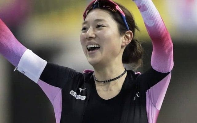 「どこの女優さんかと思ったら…」反響続々　話題を集めた現在の“眼鏡っ娘”姿に「金メダルをあげたい」【冬季五輪】