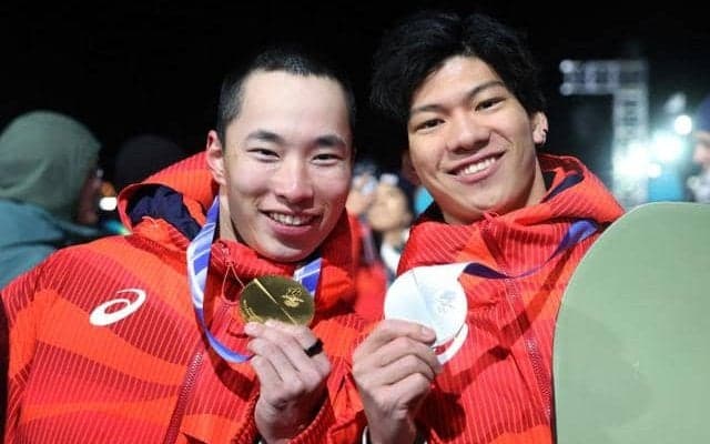 スノボ木俣椋真、充実の銀　木村の金メダルには「ちょっと触らせて」
