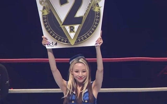 「足細っ」“異色”の空手美女ラウンドガールにファン驚き「スタイルすご」「笑顔可愛い」