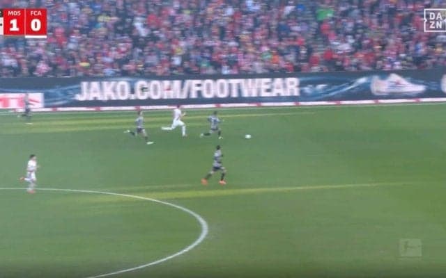 「ドン引きやん」佐野海舟、目を疑う“まさかの展開”「すげえw」「速すぎじゃね？」驚異の“爆速プレスバック”にスタジアムから拍手