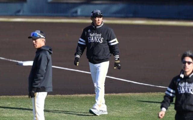 鷹キャンプに大物政治家「来ていたんですね」　元知事が“訪問”…突如報告にネット注目