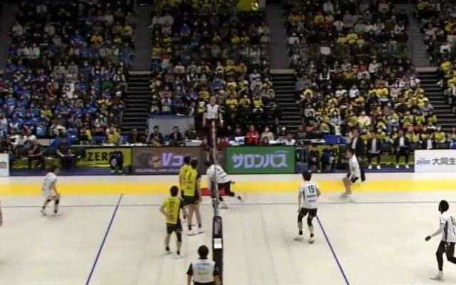 男子バレー、相手コートでまさかの“超絶”プレー「思った以上にやばすぎる」「ご飯三杯いける」ネット騒然