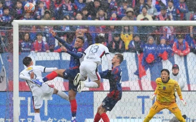 欧州サッカーはどうして寒い冬を含む秋春シーズン制なのか　Ｊリーグは寒波や降雪の影響を受けるが...