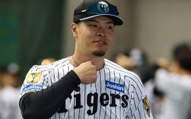 佐藤輝明とまさかの遭遇「バッタリ！」　名球界レジェンドが偶然…SNSで驚きの報告
