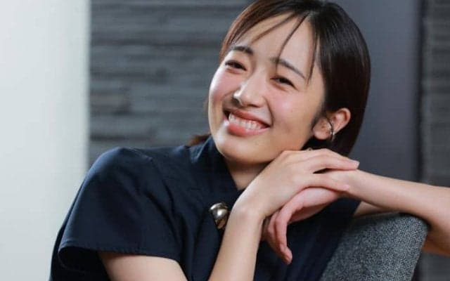 「ええー本当に足が 笑」フィギュア歴8年の女優が“大技”を披露…生出演も話題「スケート愛が溢れていましたね」【冬季五輪】