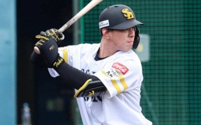 鷹24歳は「なんで5位まで残ってた？」　長打連発→衝撃スイングに漂う“予感”「新人王ある」