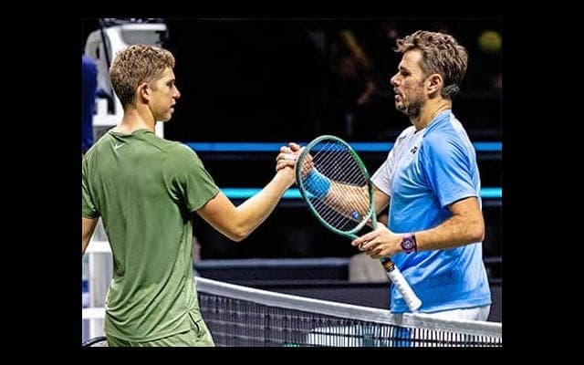 歴史的年齢差マッチはベテランに軍配