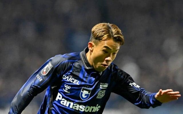 ｢デルピエロとかアンリみたいなゴールも決めるんか！｣G大阪“青黒ソニック”山下諒也が縦突破＆急ブレーキからの右足コントロールショット！｢進化してる｣｢脱帽です｣