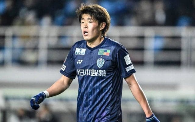 ｢ホンマにワールドカップの代表入りありそう｣今冬渡独の安藤智哉の“鉄壁”個人ハイライト映像に称賛続々！｢素晴らしい｣｢マジで早くフィットしてるね！｣