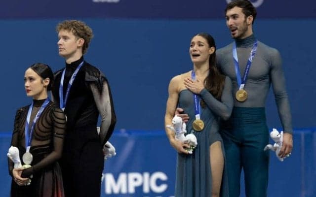 問われるジャッジの透明性…金メダルの仏ペアに自国審判の不可解採点を欧州メディアも指摘「平均からも大きく逸脱」【冬季五輪】