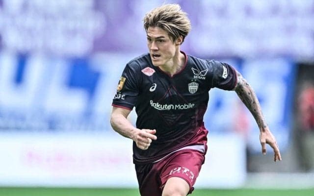 ｢とんでもないゴラッソですわ｣J1神戸DF酒井高徳が衰え知らずの驚愕ビューティフルボレー弾！｢あの打点と振り抜き完璧すぎでしょ…｣｢高徳すんごいの決めてた｣