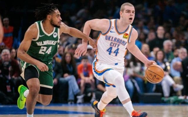 靭帯断裂、精巣がんを乗り越え…サンダーのトピッチが約1年半越しのNBAデビュー