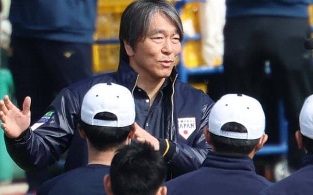 松井秀喜氏が侍ジャパンを激励　キャンプ初日に代表ウェアで登場…ダルビッシュと談笑も