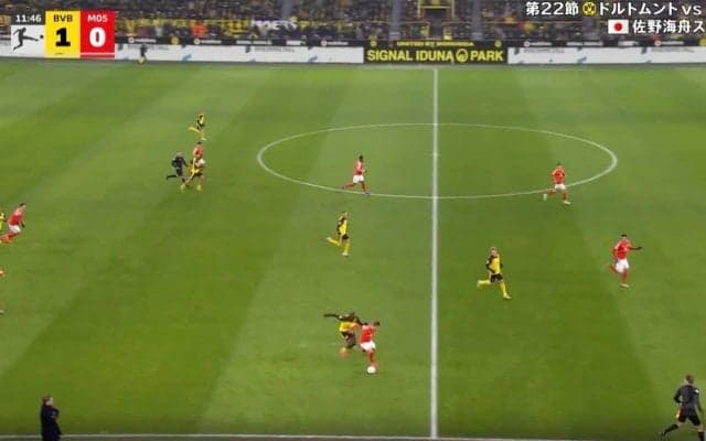 「どんだけ止めるん？」佐野海舟のタックルで“異変”「強いな」「ドン引きやん」“ブンデスの怪物”を封殺…衝撃の加速力でカウンター阻止