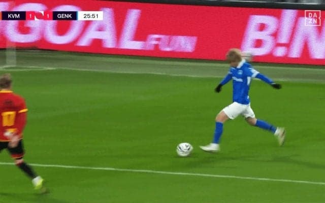 「イナズマきたー！」伊東純也が“痺れるクロス”で同点弾演出！一方でファン悲鳴も「頼むからアシストつけてくれよ」