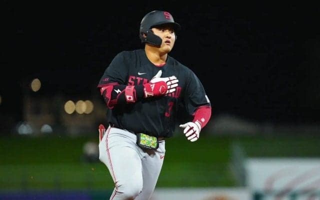 佐々木麟太郎、米大学開幕戦で豪快アーチ　3回勝ち越しソロ…球場は大興奮