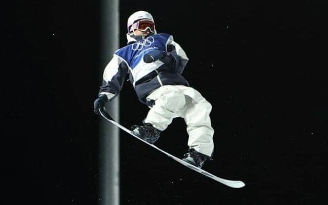 大粒の涙と「ありがとうございました」　平野流佳、雪辱の五輪は4位