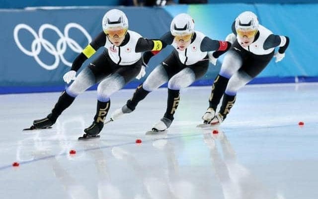 女子団体追い抜き、2位で準決勝へ　「絶対勝てる」佐藤綾乃に手応え