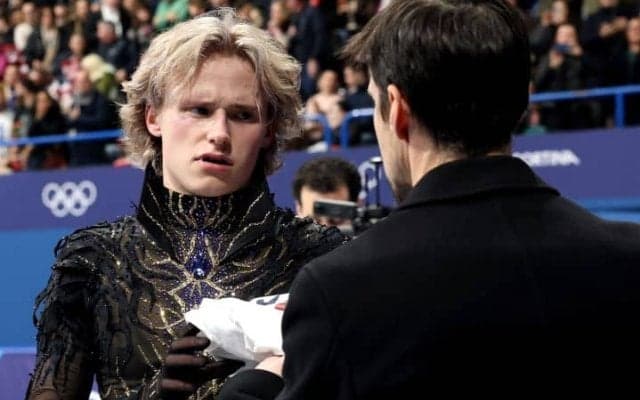 頭を抱え…明らかに動揺「父親としてどうなのか」　届けられた“非難”の声「抱きしめて支えるべき」【冬季五輪】