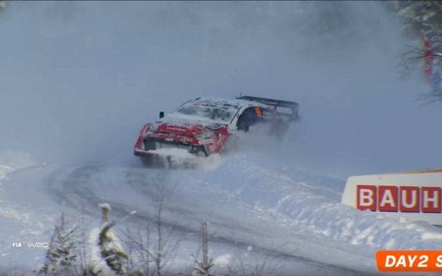 「なんというセーブだ！」世界ラリー、雪の中に突っ込むも驚異の生還 あわや大惨事の“強行突破”にSNS騒然