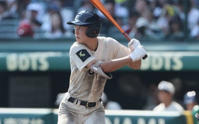 兵庫高野連が優秀野球選手・学生表彰選手を発表！東洋大姫路の主将、報徳学園の強肩セカンドなどが選出