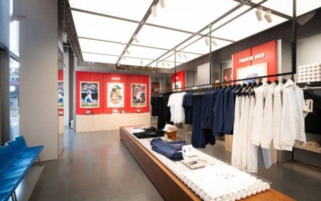 大谷翔平と契約のニューバランス　東京の“真ん中”に「野球店」限定オープン…レア品ガチャも