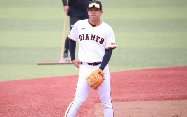 巨人・石塚裕惺の「開幕スタメン」はあるか？ 好アピール続く19歳に残されたポジション
