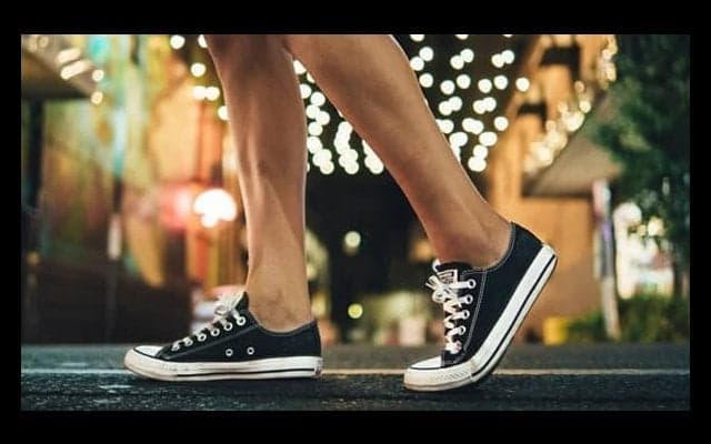 足裏に意識を向けて！何気なく「歩く」を変えてみる