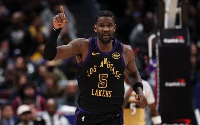 LALのディアンドレ・エイトンが無実の罪で一時拘束…地元の空港で思わぬ拘束を受ける