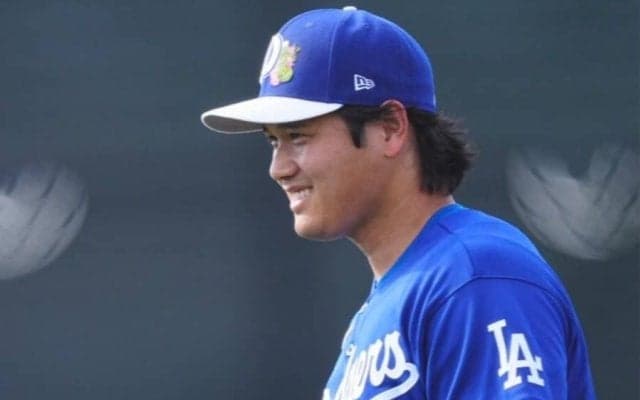 監督が熱弁中…大谷翔平がまさかの“変顔”　クラブハウスで激写、イタズラ小僧発揮