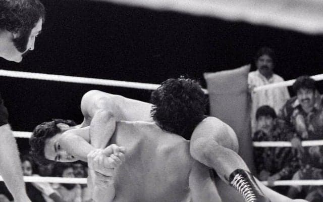 【プロレス】アントニオ猪木がパキスタンで油まみれの男と対戦　藤原喜明が振り返る猪木の強運