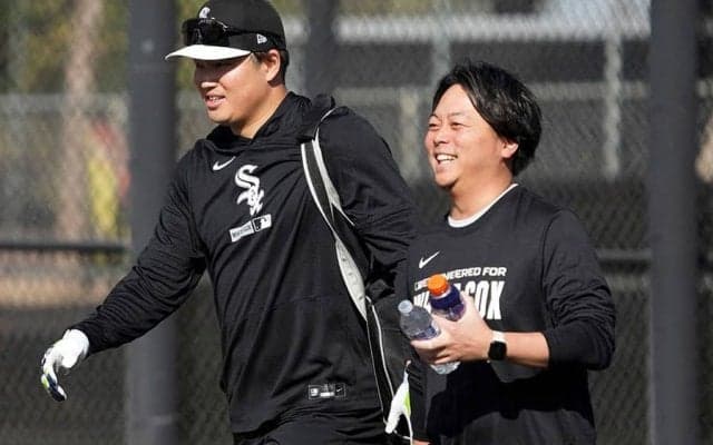 楽天モバイル立ち上げ→異色の転身「何でもやる」　野球未経験も…村上支える32歳通訳の素顔