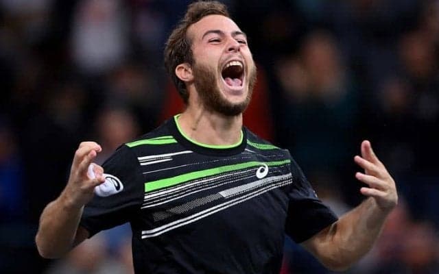 ガストンが地元ファンの声援を受けアルカラス破って8強! 「このためにテニスをしてきた」[ロレックス・パリ・マスターズ]