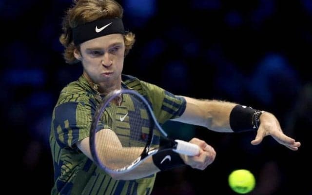 ルブレフ、メドベージェフとの激闘を制しツアー最終戦白星スタート「ドラマチックな試合だった」[Nitto ATPファイナルズ]