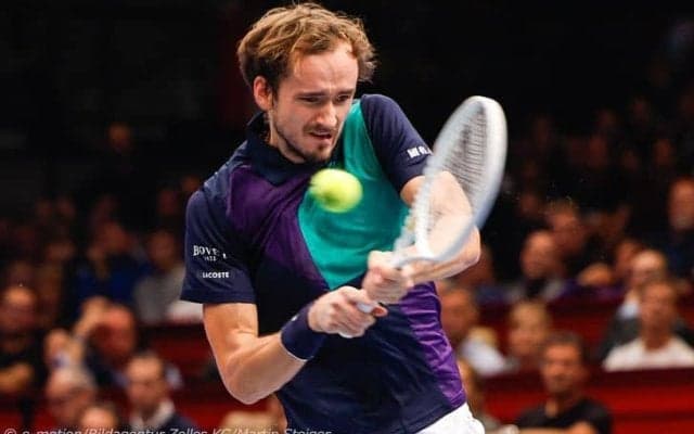 メドベージェフ、元世界3位ティエムにブレーク許さずストレート勝利でベスト8[エルステバンク・オープン]