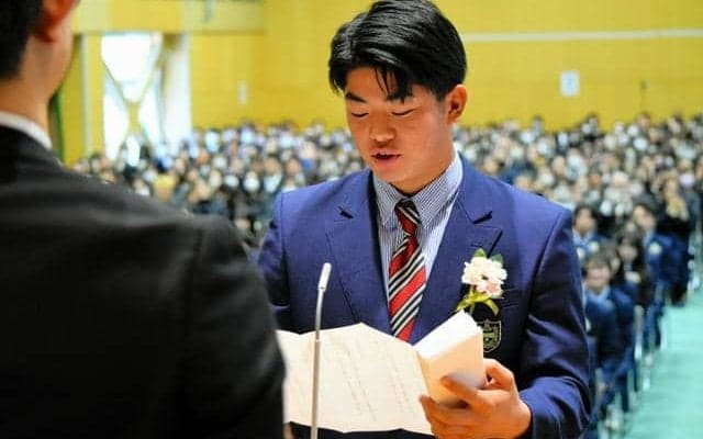 「4年後、プロに」豊橋中央エースが答辞で宣言　甲子園メンバー卒業
